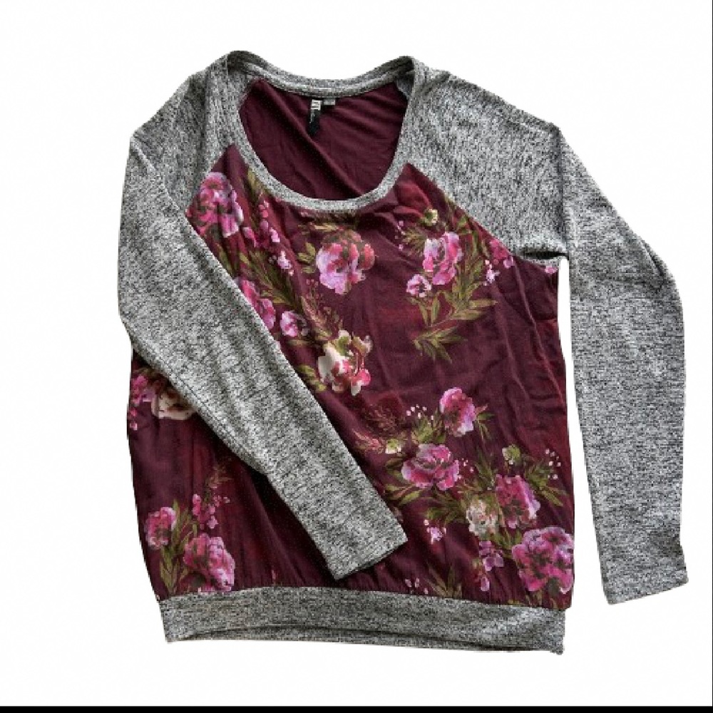 Kut from the Cloth floral crew neck top women’s size Small
